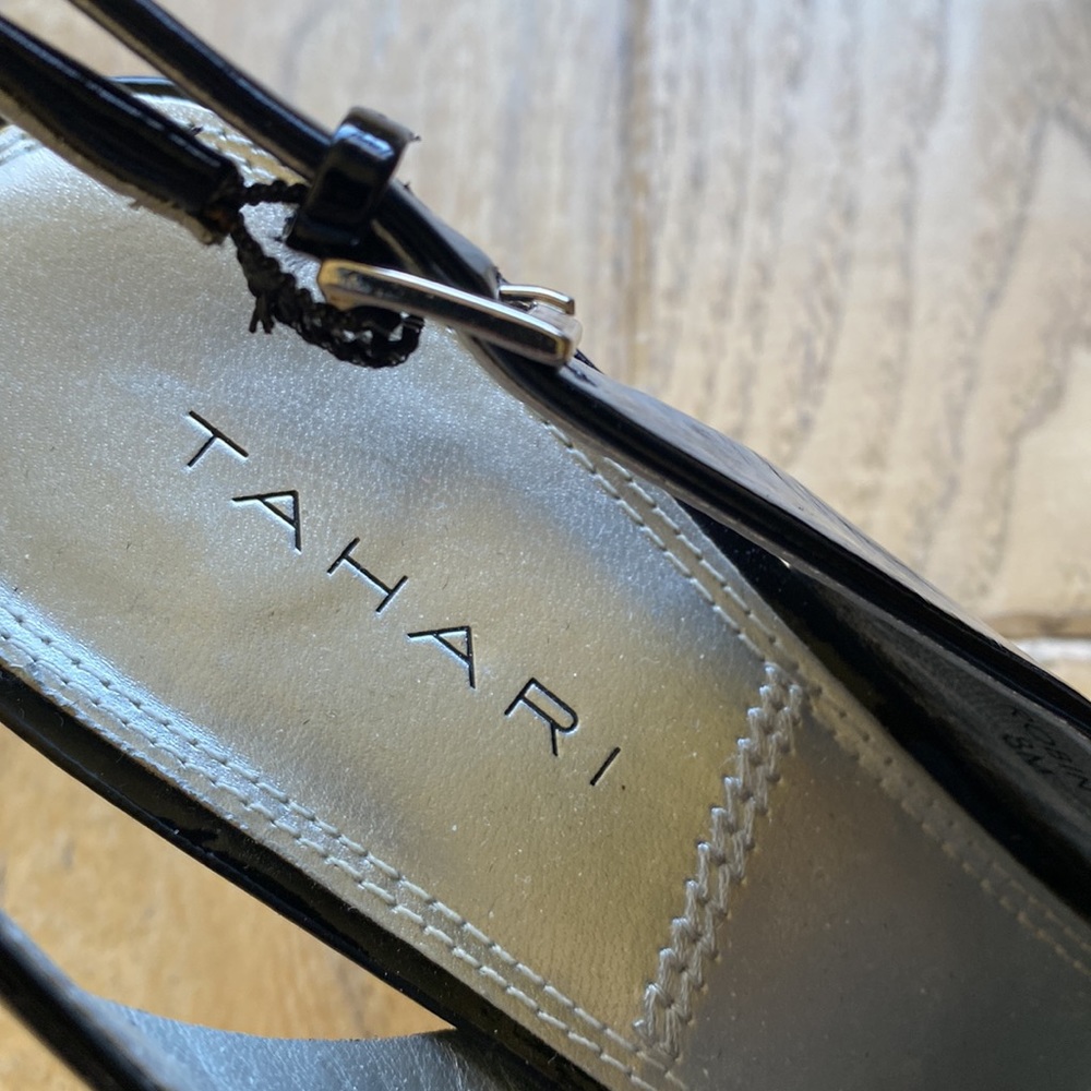 Lovely Tahari Black Patent Heels.  8M. - Picture 2 of 5